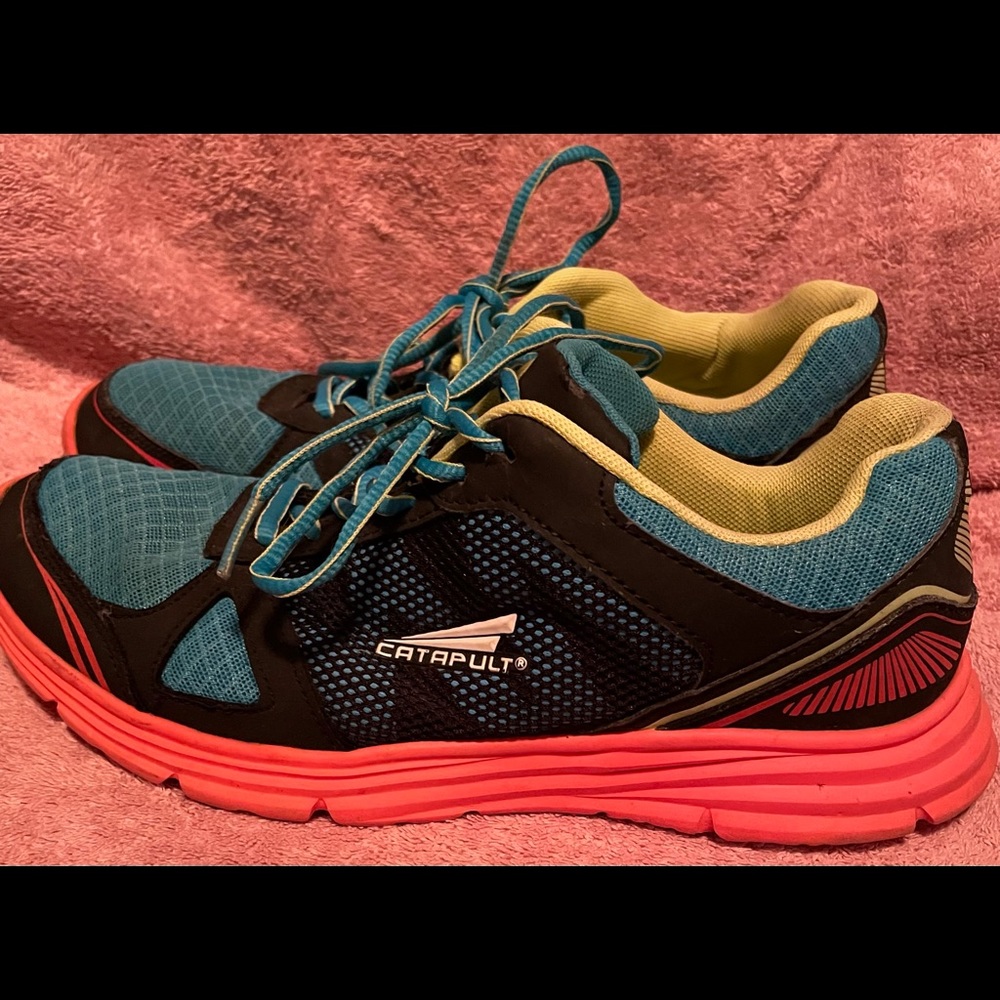 Catapult Tennis Shoes